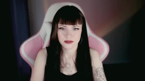 Snapshot of moon_velvet chatting on June 9, 2026, 7:14 pm sophie online show from June 9, 2026, 7:14 pm