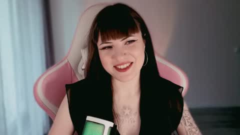 Snapshot of moon_velvet chatting on July 10, 2026, 4:09 pm sophie online show from July 10, 2026, 4:09 pm