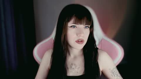 Snapshot of moon_velvet chatting on July 23, 2026, 7:01 pm sophie online show from July 23, 2026, 7:01 pm