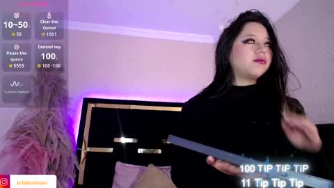 Snapshot of moon_water__ chatting on November 19, 2025, 10:15 am Moon Water online show from November 19, 2025, 10:15 am