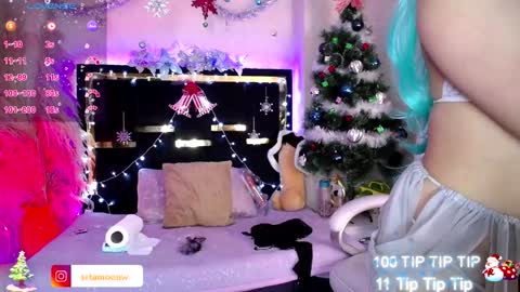 Snapshot of moon_water__ chatting on November 28, 2025, 10:29 am Moon Water online show from November 28, 2025, 10:29 am