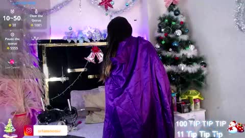 Snapshot of moon_water__ chatting on November 29, 2025, 10:18 am Moon Water online show from November 29, 2025, 10:18 am