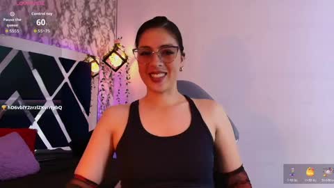 Snapshot of moon_winy chatting on May 11, 2026, 4:04 pm Winy online show from May 11, 2026, 4:04 pm