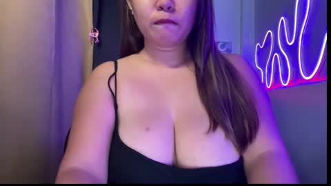 Snapshot of moona_luna21 chatting on October 5, 2025, 7:01 pm moona_luna21 online show from October 5, 2025, 7:01 pm