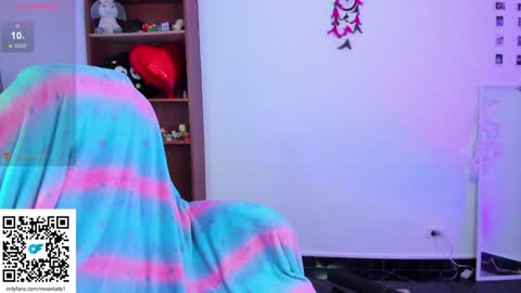 MOON  online show from January 31, 2025, 11:24 pm