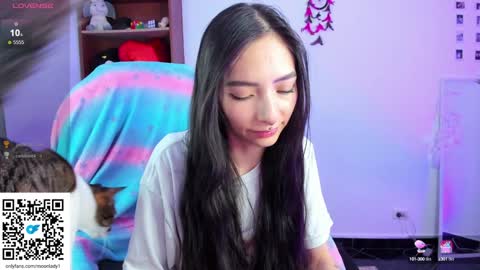 MOON  online show from February 1, 2025, 2:37 am