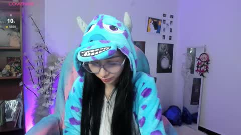 MOON  online show from December 16, 2025, 4:17 am