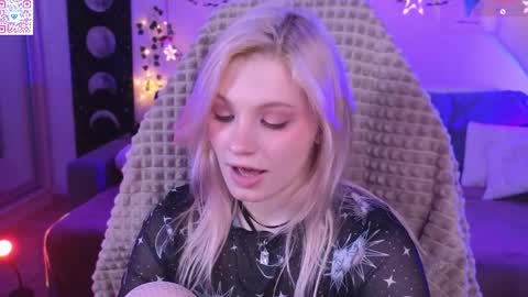 Mia   online show from April 10, 2026, 6:01 pm