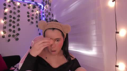 moonliight__ online show from December 4, 2024, 6:50 pm