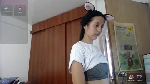 moonlunita online show from October 2, 2025, 4:36 pm