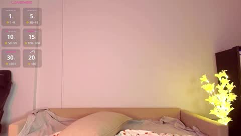 Snapshot of moonmimmi chatting on February 20, 2026, 6:19 am moonmimmi online show from February 20, 2026, 6:19 am