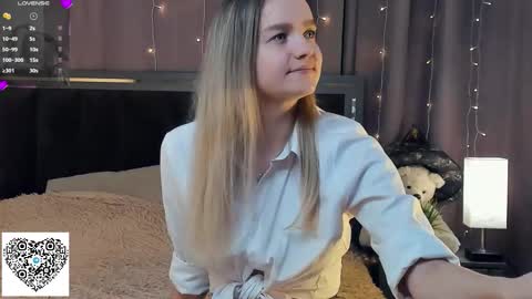 Eva online show from September 28, 2025, 7:52 pm