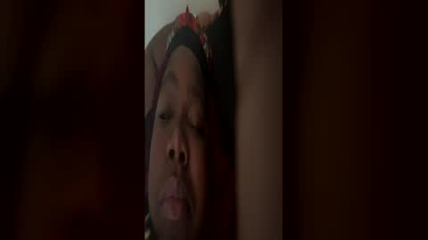 moonpie421 online show from June 28, 2026, 11:33 pm
