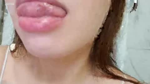 moonrose69 online show from September 18, 2025, 3:14 pm