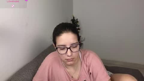 Moon Woman online show from December 23, 2025, 2:09 am