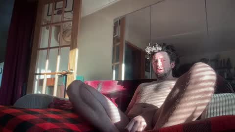 Snapshot of moony__ chatting on December 2, 2024, 3:25 pm Moon online show from December 2, 2024, 3:25 pm