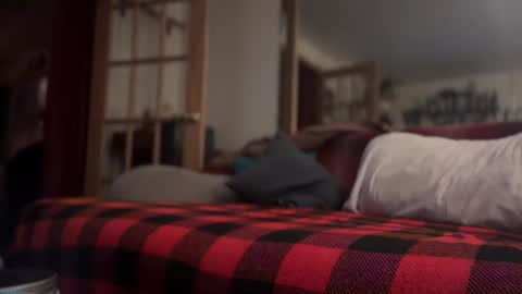 Snapshot of moony__ chatting on December 18, 2024, 2:10 am Moon online show from December 18, 2024, 2:10 am