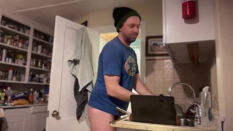 Snapshot of moony__ chatting on January 16, 2025, 2:41 am Moon online show from January 16, 2025, 2:41 am