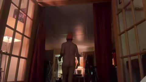 Snapshot of moony__ chatting on February 21, 2025, 1:44 am Moon online show from February 21, 2025, 1:44 am