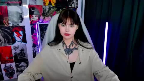 Snapshot of morana_batt chatting on October 3, 2025, 2:08 am Morana online show from October 3, 2025, 2:08 am