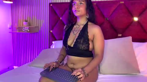 Snapshot of morena3000 chatting on February 11, 2026, 8:36 pm Morticia online show from February 11, 2026, 8:36 pm