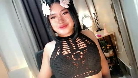 Snapshot of morenaaries12 chatting on October 17, 2025, 2:08 pm MIA online show from October 17, 2025, 2:08 pm