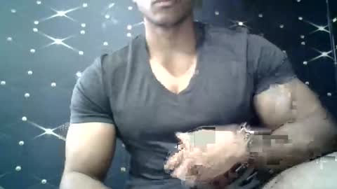 Snapshot of moreno1muscular chatting on March 10, 2025, 12:48 pm moreno1muscular online show from March 10, 2025, 12:48 pm