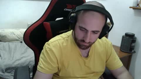 alejo online show from November 11, 2025, 6:52 pm