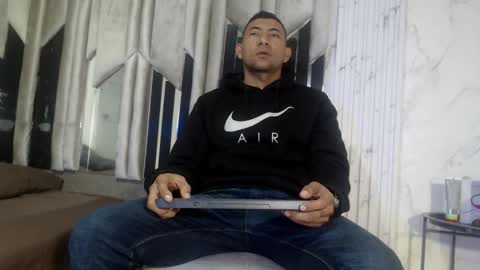 MORGAN AND MEGAN online show from November 18, 2025, 11:14 am