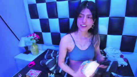 morganasmit_ online show from April 11, 2026, 2:32 pm