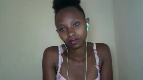 Snapshot of morgane_69 chatting on May 21, 2026, 8:10 am morgane_69 online show from May 21, 2026, 8:10 am