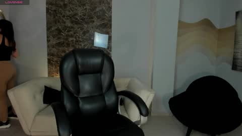 Snapshot of morganhicks chatting on June 9, 2026, 10:16 am Morgan Hicks online show from June 9, 2026, 10:16 am