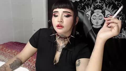 Morgan Moon online show from November 11, 2025, 5:57 pm