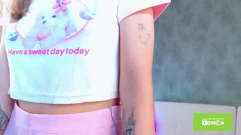 Snapshot of morninbunny_ chatting on June 21, 2026, 3:42 am Emilia online show from June 21, 2026, 3:42 am