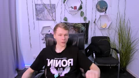 Welcome here online show from December 16, 2024, 7:10 pm