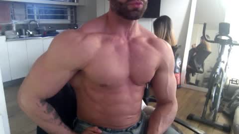 Snapshot of mosh2 chatting on September 13, 2025, 8:52 pm Kattie Mosh online show from September 13, 2025, 8:52 pm