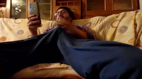 Snapshot of mospeleu chatting on December 9, 2024, 9:17 am Nomadu online show from December 9, 2024, 9:17 am