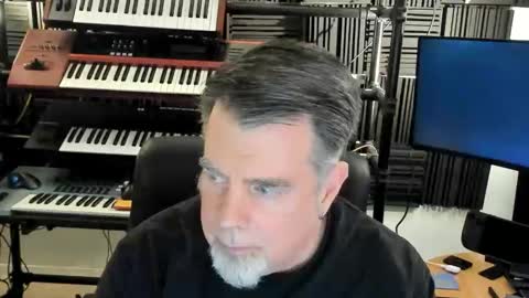 Snapshot of mostly_unbothered chatting on October 25, 2025, 6:32 am mostly_unbothered online show from October 25, 2025, 6:32 am