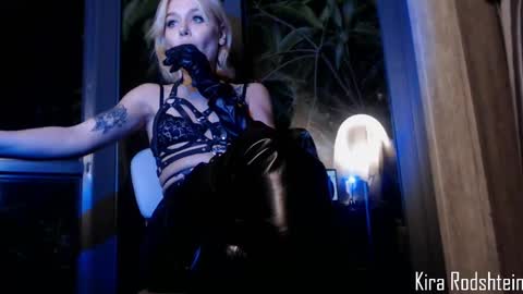 Snapshot of motherofdragons__ chatting on March 6, 2025, 2:29 pm fansly kirarodshtein online show from March 6, 2025, 2:29 pm