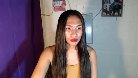 mouiline_rouge69 online show from February 18, 2025, 11:22 am