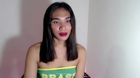 Snapshot of mouiline_rouge69 chatting on July 16, 2026, 3:40 pm mouiline_rouge69 online show from July 16, 2026, 3:40 pm