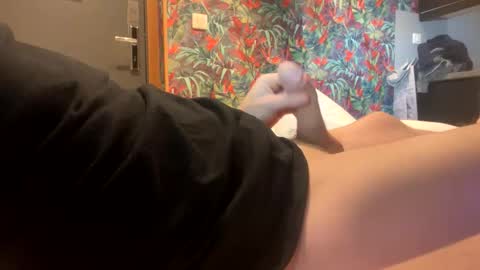 CamO online show from December 18, 2025, 8:26 pm