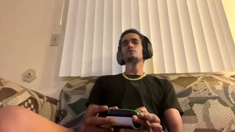 Snapshot of mouli23r chatting on September 20, 2025, 2:45 am mouli23r online show from September 20, 2025, 2:45 am