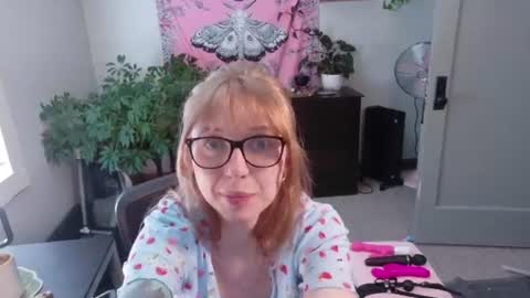 Mousie online show from June 22, 2026, 8:17 pm