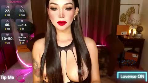 mouthwatering_ayesha online show from October 3, 2025, 3:47 am