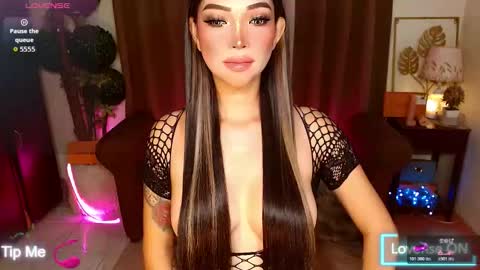 mouthwatering_ayesha online show from November 9, 2025, 12:20 am