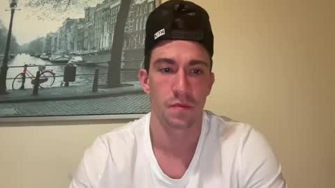 movedto305 online show from October 30, 2025, 4:03 am