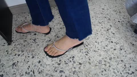 Snapshot of moxa_hot chatting on January 20, 2025, 1:42 pm moxa hot online show from January 20, 2025, 1:42 pm