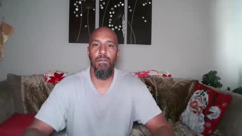 Snapshot of mr___good chatting on December 17, 2024, 8:32 pm Mr. Good and Ms. Plenty online show from December 17, 2024, 8:32 pm