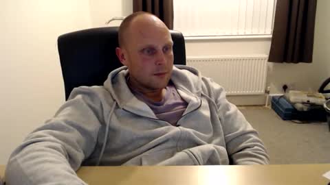 Snapshot of mr_baldy chatting on October 4, 2025, 12:08 am Mr Baldy Likes to Chat online show from October 4, 2025, 12:08 am